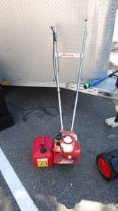 lot 19 image: Mantis Tiller With Gas Can