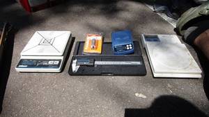 lot 27 image: Scales, Caliper, Deburring Tool