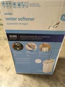 lot 5 image: 30,000 Grain Water Softener by GE in good conditions