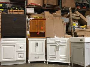 lot 8 image: Pallets with Assorted Vanites cabinet and more costumers returns see the pictures