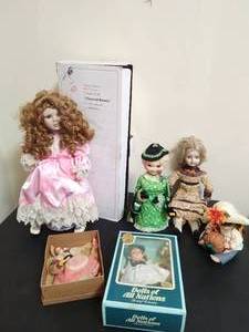 lot 105 image: Collection of 6 dolls