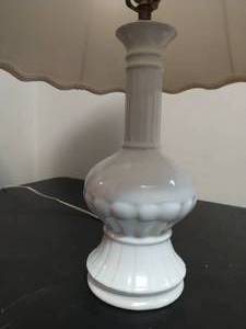 lot 115 image: Collection of table and floor lamps