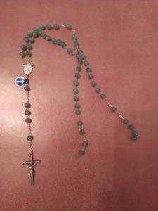 lot 124 image: Green stone Rosary