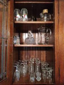 lot 143 image: Contents of Cabinet - Drinkware