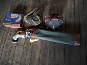 lot 17 image: Sporting goods lot