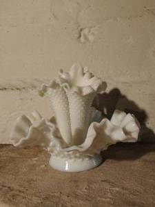 lot 72 image: Epergne center piece