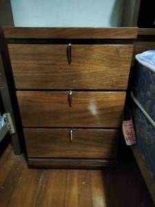 lot 82 image: Night stand