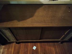 lot 99 image: Record cabinet with records