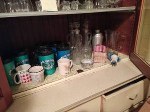 lot 213 image: Collection of Barware and kitchen items