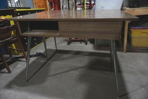 Sewing table