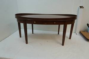 Oval coffee table