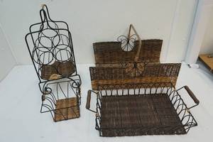 Wicker wine rack, baskets