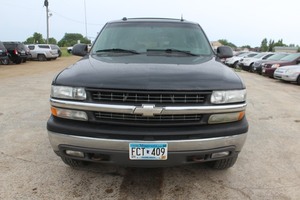 lot 9923 image: 2004 Chevrolet Suburban K1500 LT