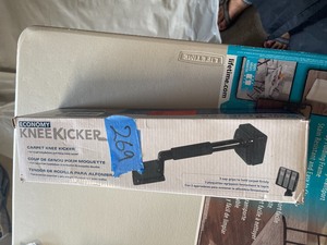 QEP 4-18 in. Wide Economy Knee Kicker