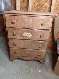 lot 132 image: Small Vintage Dresser w Vintage Wrapping Paper