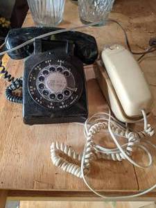 lot 133 image: Vintage Telephones