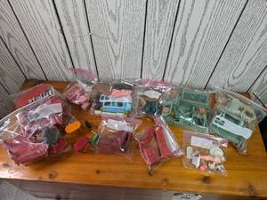 lot 138 image: Vintage Doll Furniture, Mostly Wood