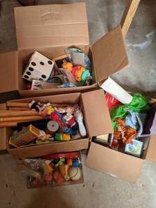 lot 118 image: Fun Lot of Vintage Toys