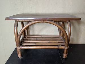 lot 26 image: Vintage Bamboo Coffee Table 25x18x15