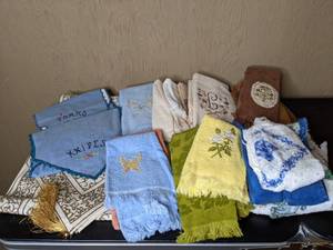 lot 31 image: Assortment of Towels and a Table Runner
