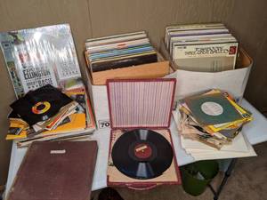 lot 6 image: Lot of Vintage Vinyl Records