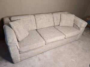lot 74 image: Retro Beige 76 Sleeper Sofa
