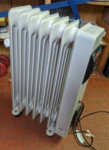 lot 219 image: Delonghi The Incredible Heat Machine Heater