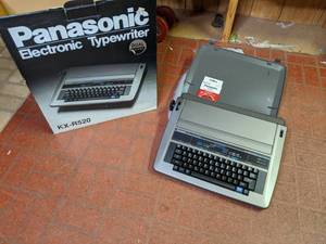 lot 221 image: Panasonic Electronic Typewriter KX-R520