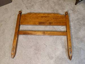 lot 186 image: Wood Headboard for Twin Bed