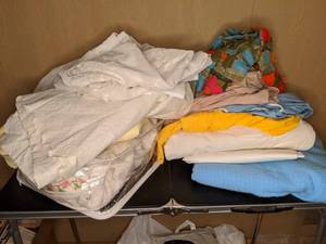 lot 192 image: Mixed lot of Bedding