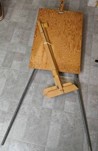 lot 149 image: Beautiful Vintage Easel
