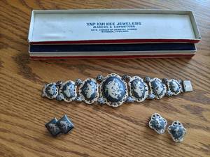 lot 309 image: Stunning Vintage Siam Goddess Niello Enamel Sterling Silver Estate Bracelet & Earrings Set
