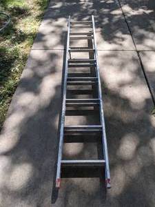 lot 247 image: 10 Aluminum Ladder