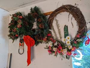 lot 248 image: Lot of (3) Beautiful Wreathes