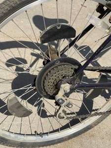 lot 66 image: Autobike Classic 6 Speed Bike