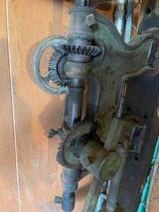 lot 82 image: Antique Post Drill - Green River #740 