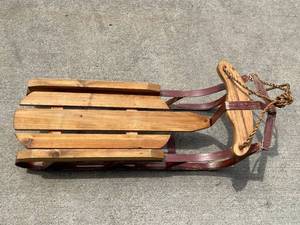 lot 105 image: Decorative Wood and Metal Sled