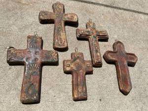lot 112 image: 5 Clay Wall Mount Crosses