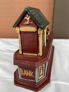 lot 137 image: Station H.I. Cast Iron Fire Truck Bank