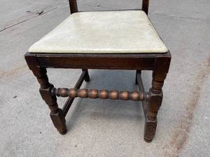 lot 162 image: Vintage Ornate Wooden Chair