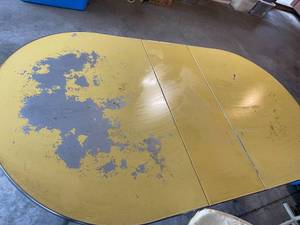 lot 172 image: Vintage Metal Table and 1 Chair