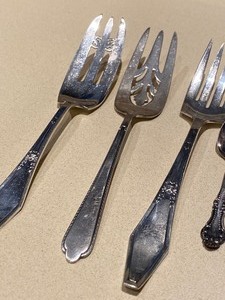 lot 231 image: Misc Silverplate Flatware Items