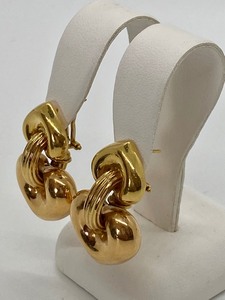 lot 267 image: 18K Earrings