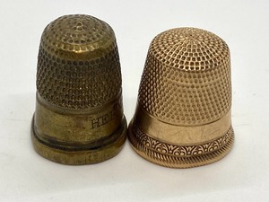 lot 291 image: Her Majesty Thimble and 10K Thimble