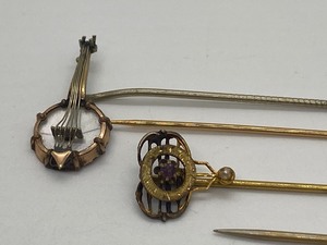 lot 290 image: Five Victorian Straight Pins