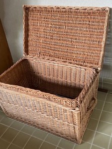 lot 294A image: Wicker Storage Basket and Longaberger Basket