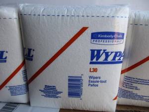 lot 43 image: Wypall Wipers