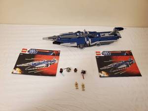 lot 11 image: Lego Star Wars The Malevolence Set Number 9515