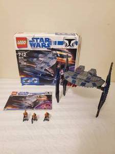 lot 24 image: Lego Star Wars Hyena Droid Bomber Set Number 8016