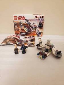 lot 35 image: Lego Star Wars Jedi And Clone Troopers Battle Pack Set Number 75206